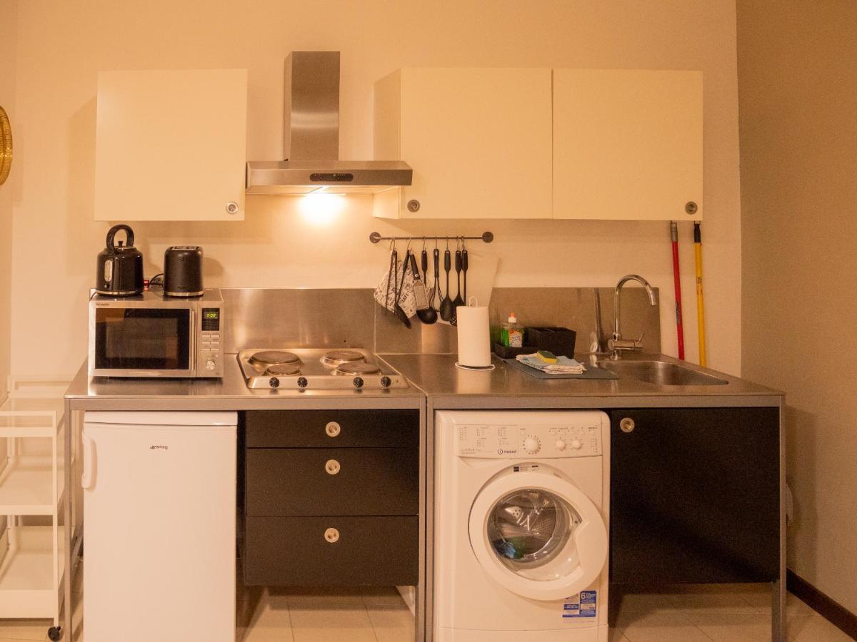 Chambers Short Rentals - Via Gezio Calini Brescia - 2 Studio Flats المظهر الخارجي الصورة