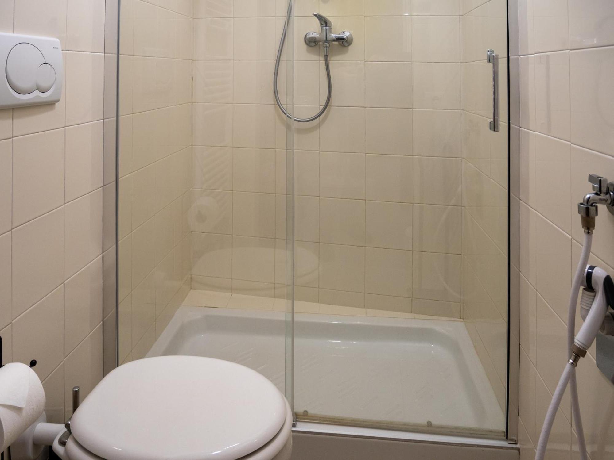 Chambers Short Rentals - Via Gezio Calini Brescia - 2 Studio Flats المظهر الخارجي الصورة